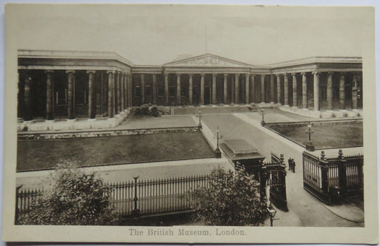 Old Postcard of The British Museum London - Ref : 1035