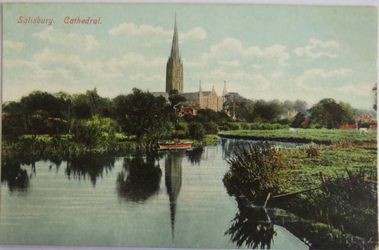 Old Postcard of Salisbury Cathedral - Ref : 1042