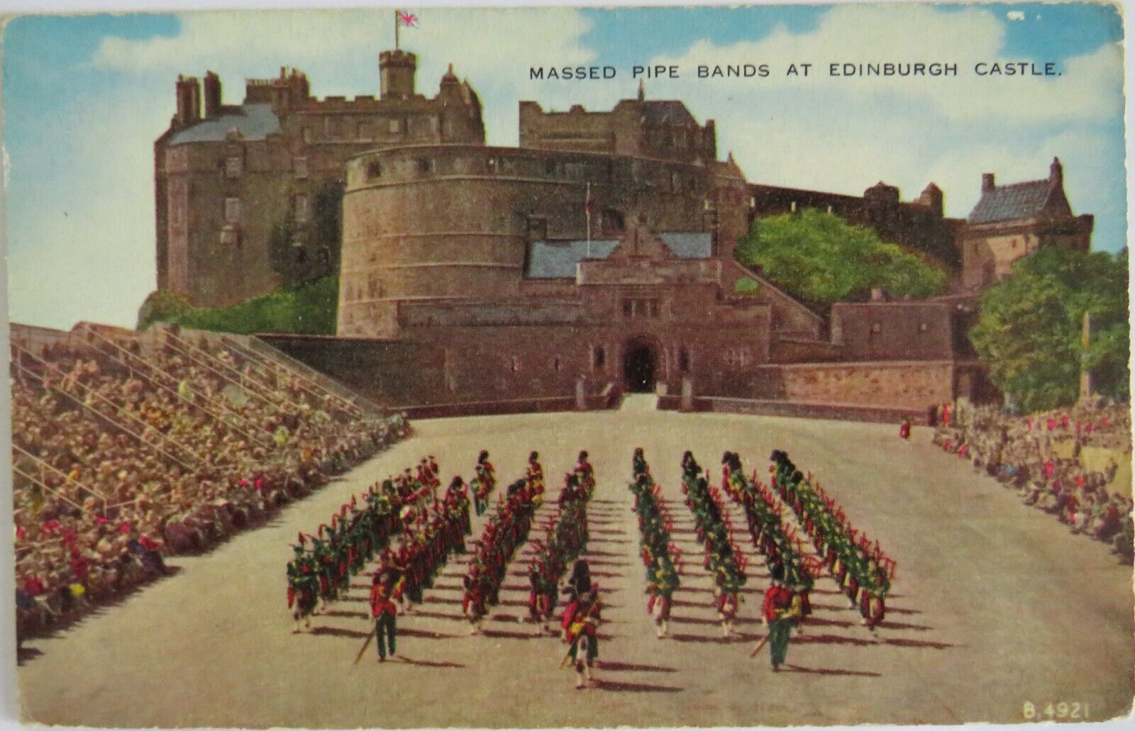 Old Postcard of Massed Pipe Bands At Edinburgh Castle  - Ref : 1022
