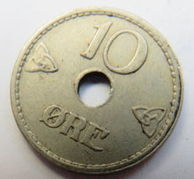 Load image into Gallery viewer, 1937 Norway 10 Ore Coin
