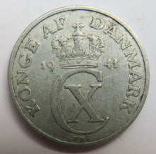 Load image into Gallery viewer, 1941 Denmark 5 Ore Coin
