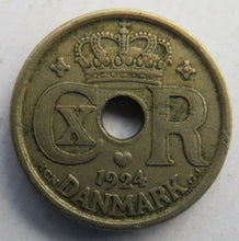 Load image into Gallery viewer, 1924 Denmark 10 Ore Coin
