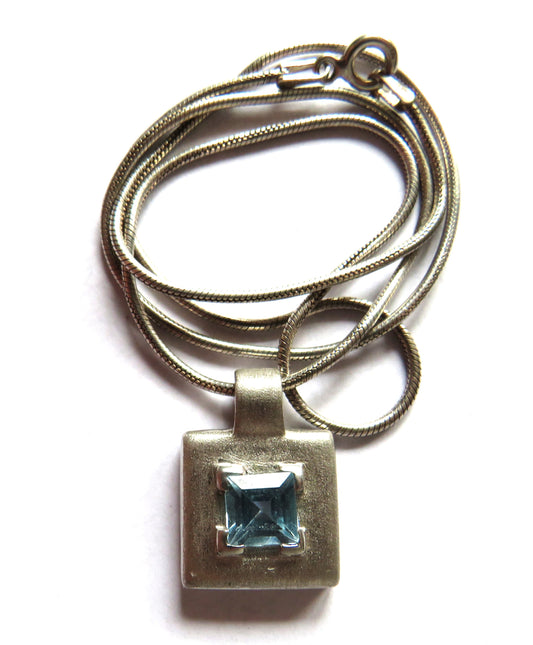 Stylish Ladies Sterling Silver Necklace & Pendant With Blue Stone