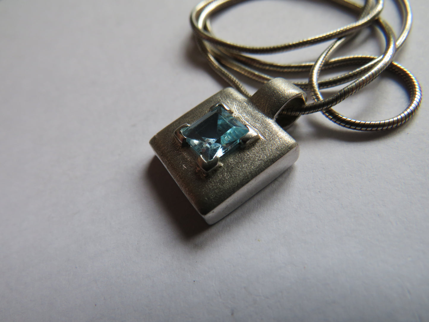 Stylish Ladies Sterling Silver Necklace & Pendant With Blue Stone