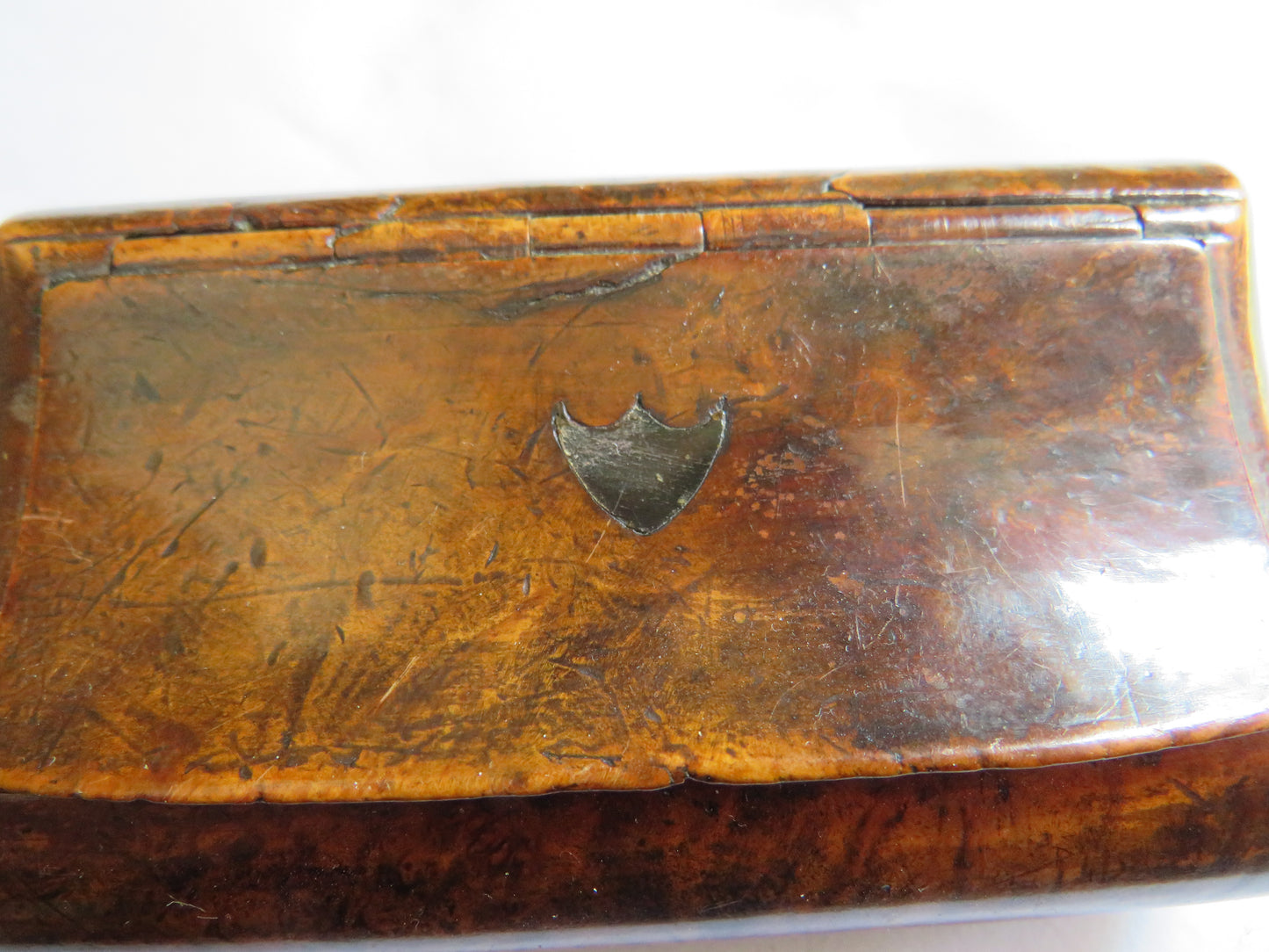 Good Quality Antique Walnut Snuff Box