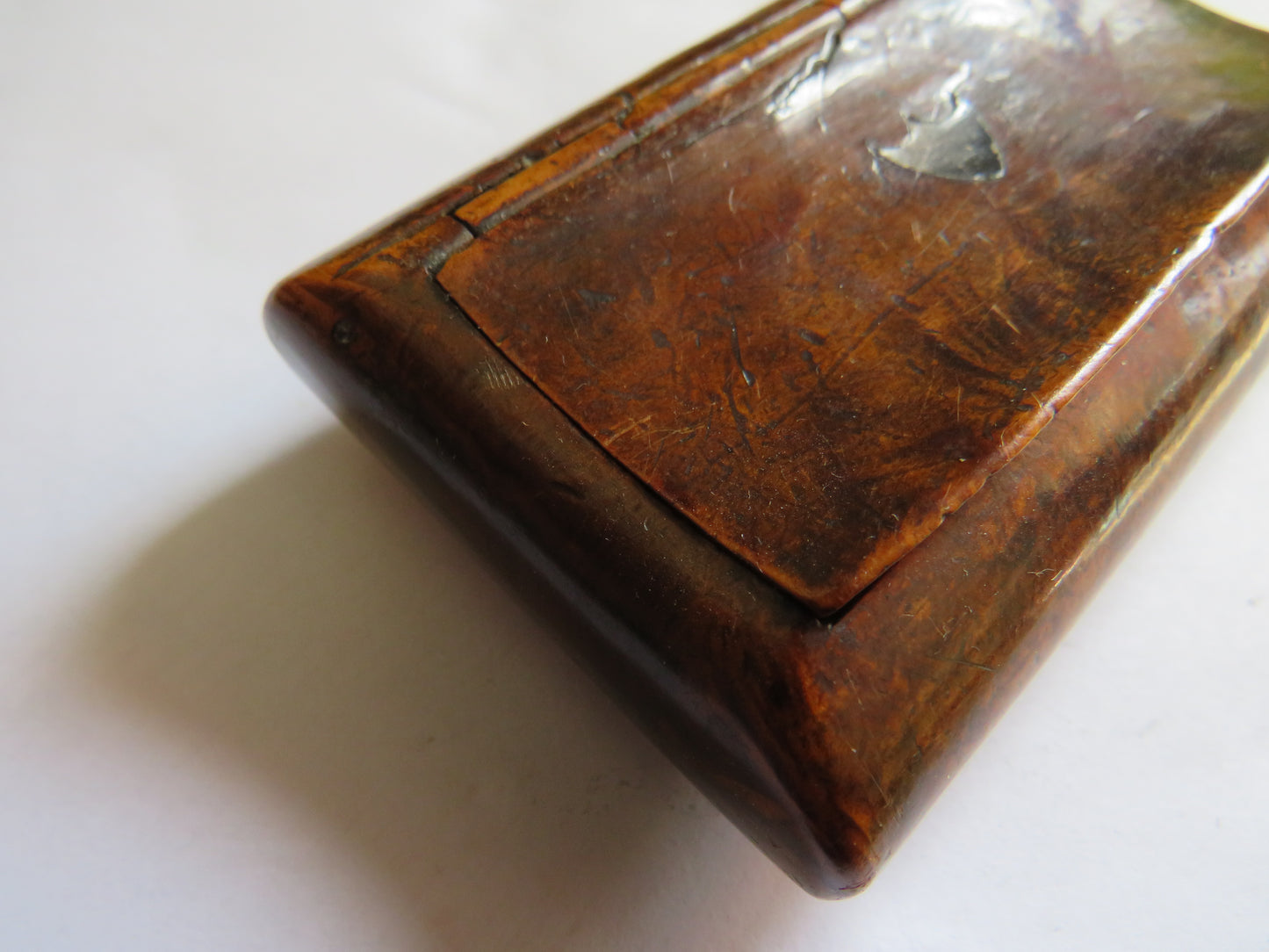 Good Quality Antique Walnut Snuff Box