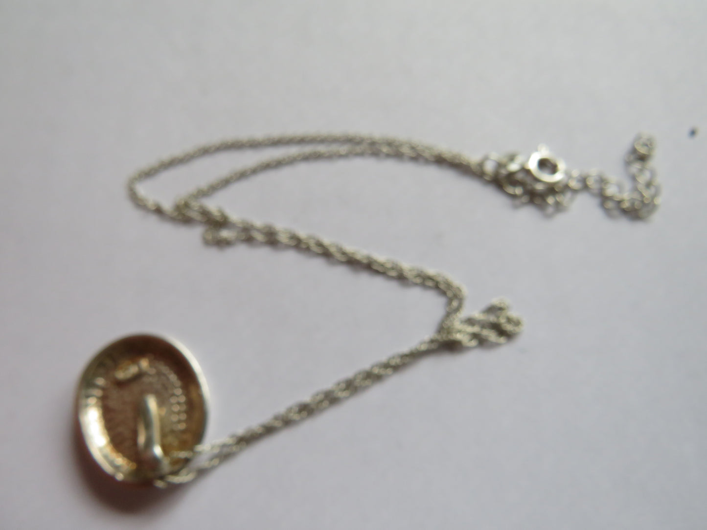 Ladies Sterling Silver Necklace & Silver & Mother of Pearl Pendant