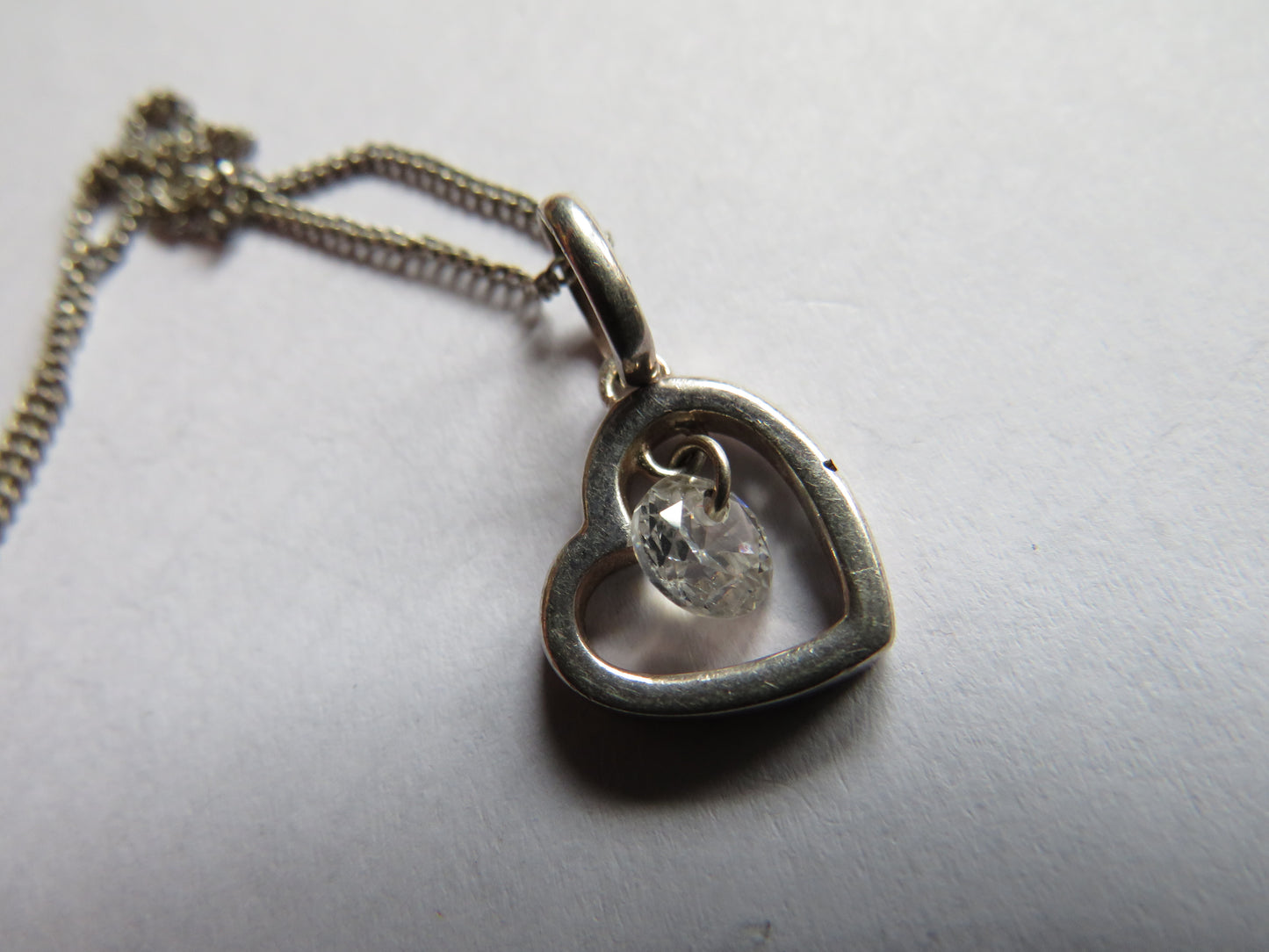 Stylish Ladies Sterling Silver Necklace & Heart Shaped Pendant