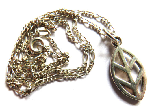 Stylish Ladies Sterling Silver Necklace & Pendant