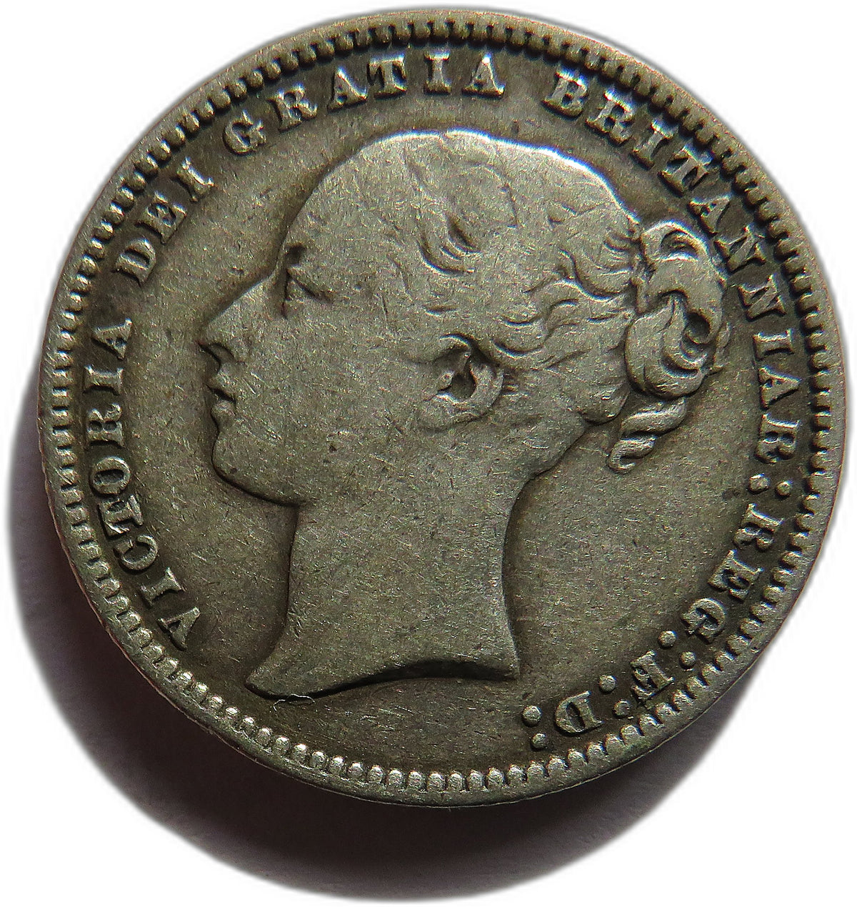 1877 Queen Victoria Young Head Silver Shilling Coin - Great Britain