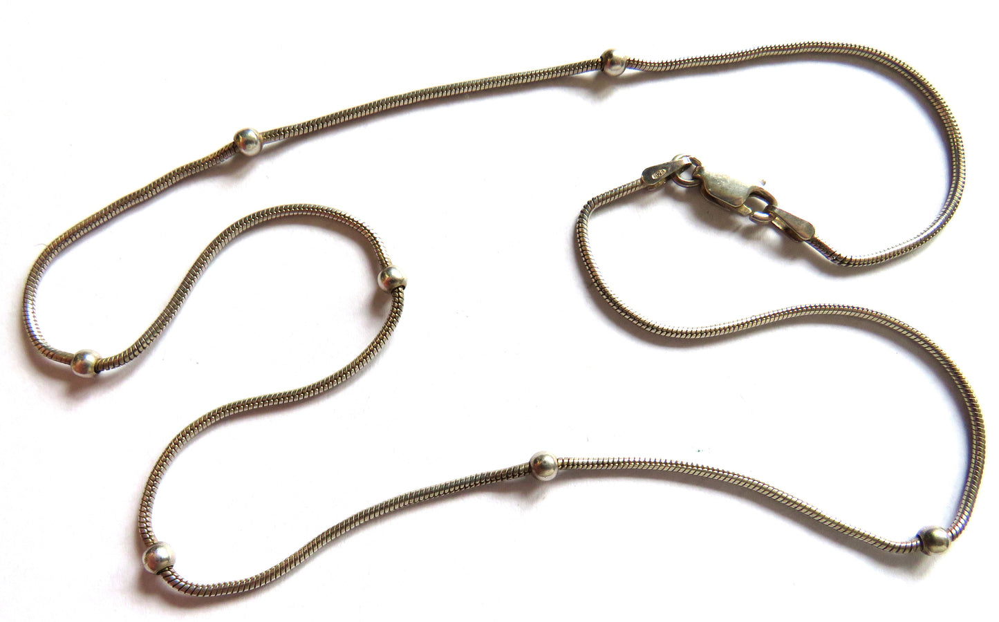Ladies Sterling Silver Necklace In Beaded Style