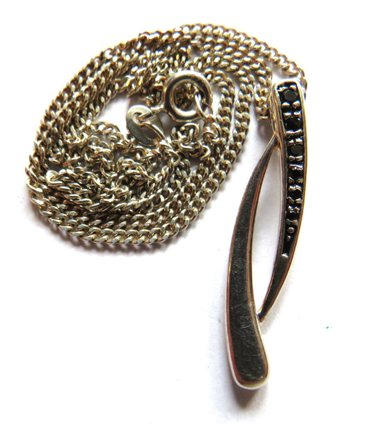 Stylish Ladies Sterling Silver Necklace & Pendant By Kit Heath