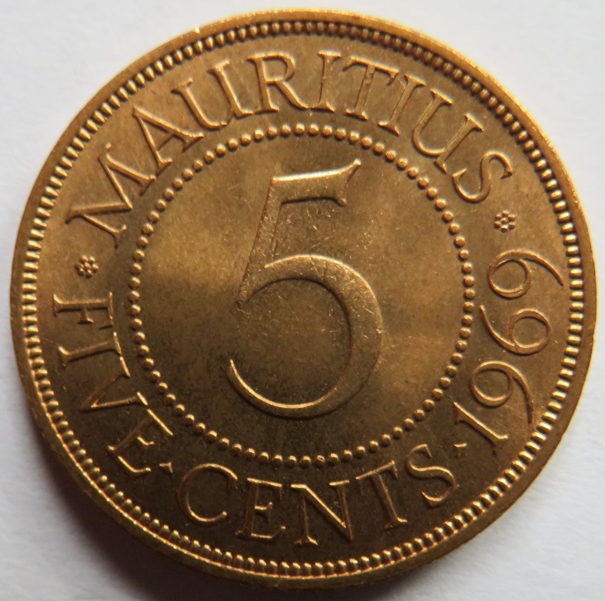 1969 Queen Elizabeth II Mauritius 5 Cents Coin Unc image 2