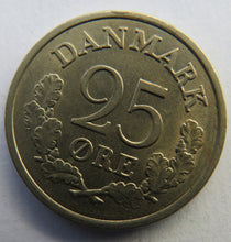 Load image into Gallery viewer, 1961 Denmark 25 Ore Coin
