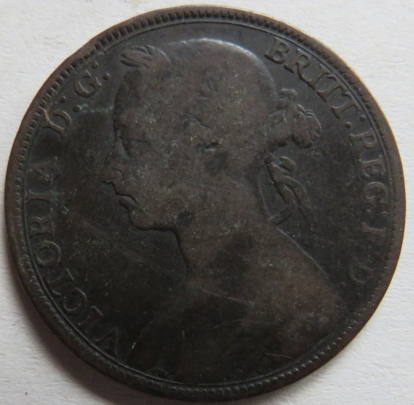 1890 Queen Victoria Bun Head One Penny Coin - Great Britain