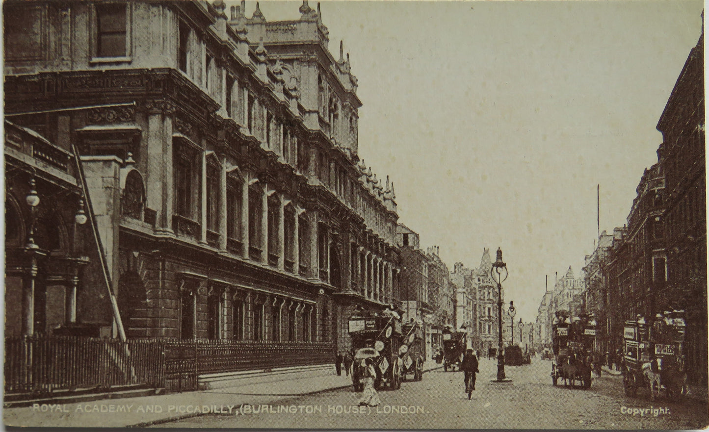 Vintage Postcard of The Royal Academy and Piccadilly, London