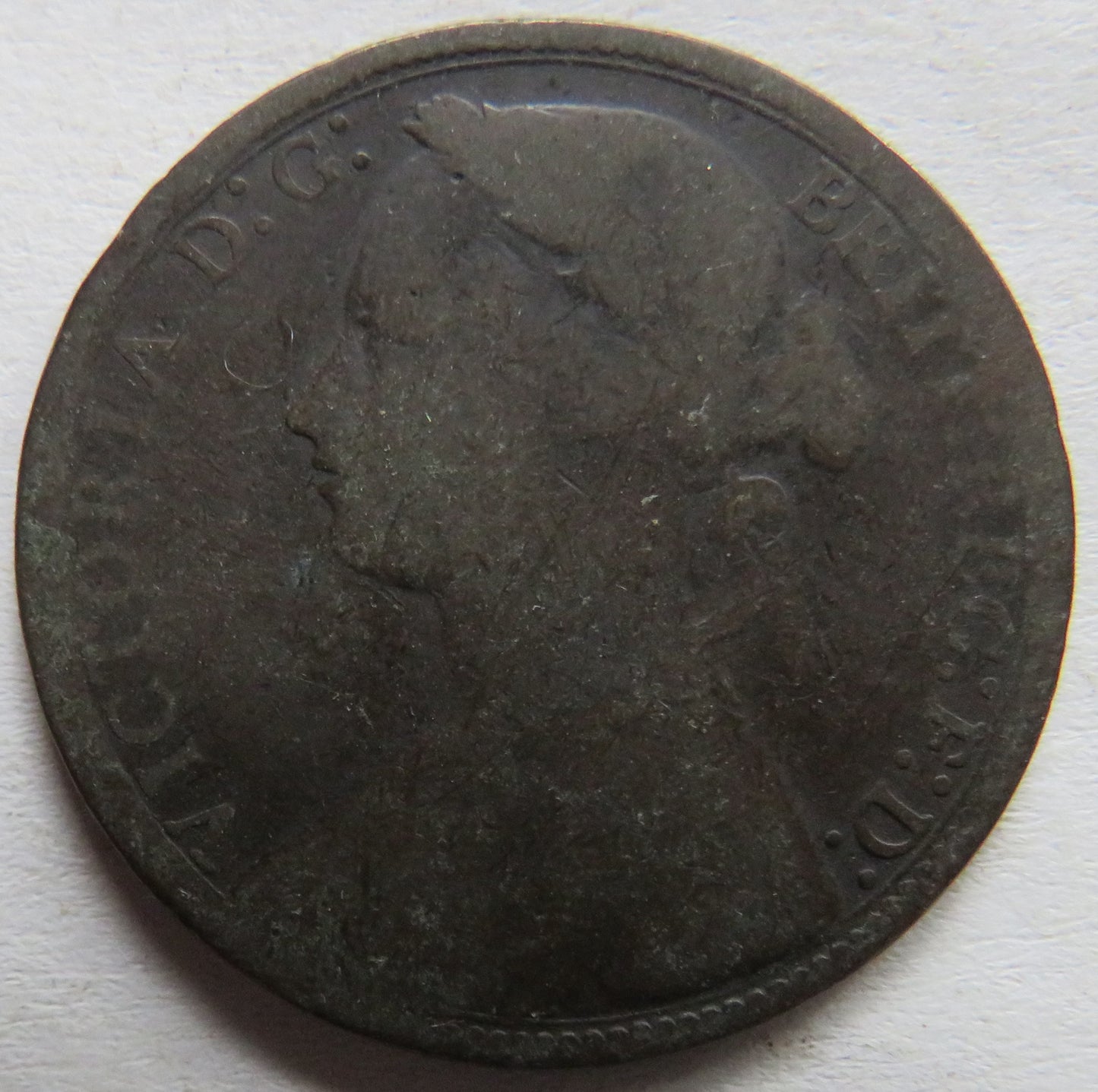 1876-H Queen Victoria Bun Head One Penny Coin - Great Britain
