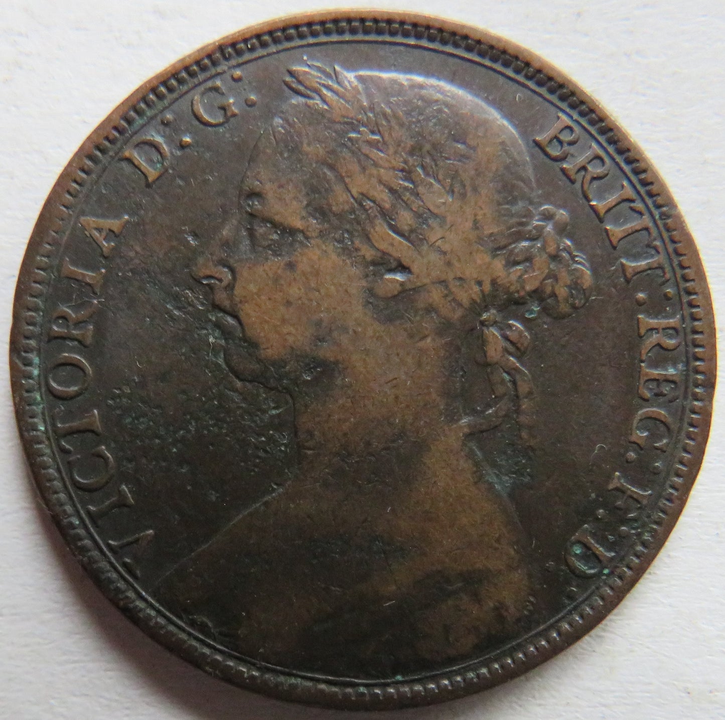 1890 Queen Victoria Bun Head One Penny Coin - Great Britain