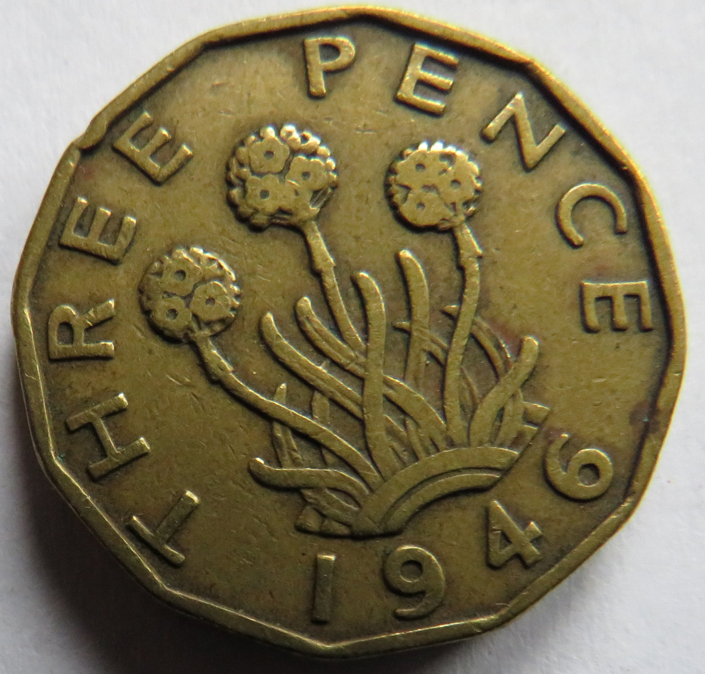 1946 King George VI Brass Threepence Coin - Great Britain
