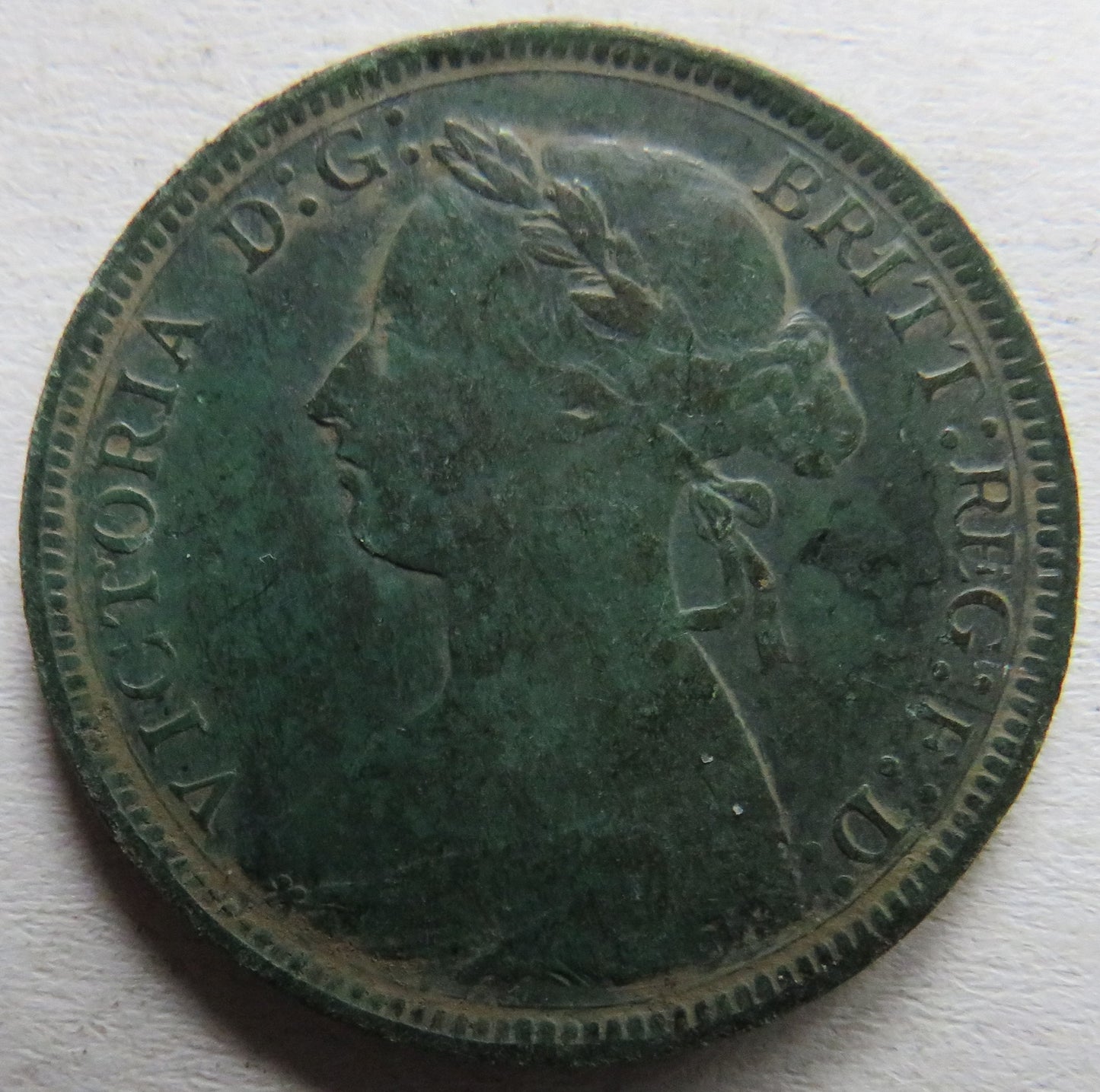 1884 Queen Victoria Bun Head Halfpenny Coin - Great Britain