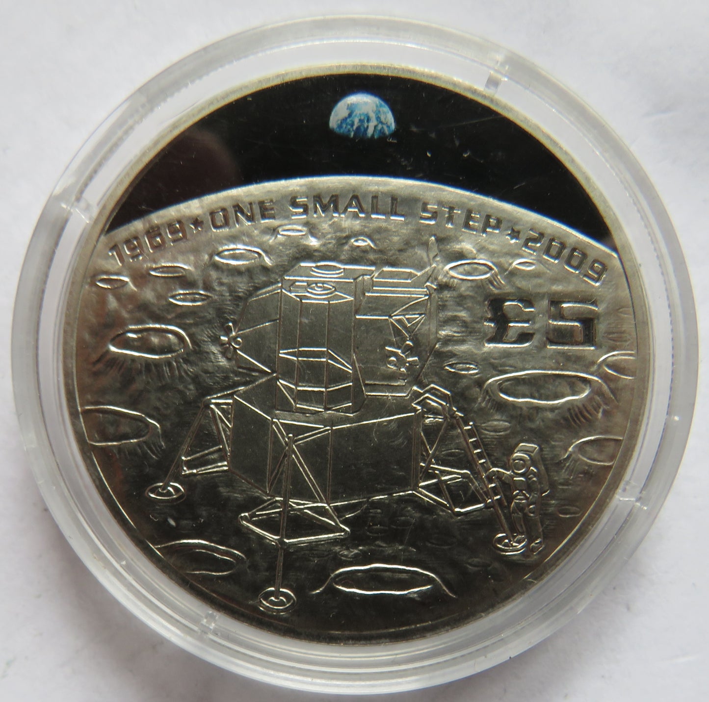 2009 Guernsey £5 Coin 1969-2009 Moon Landings