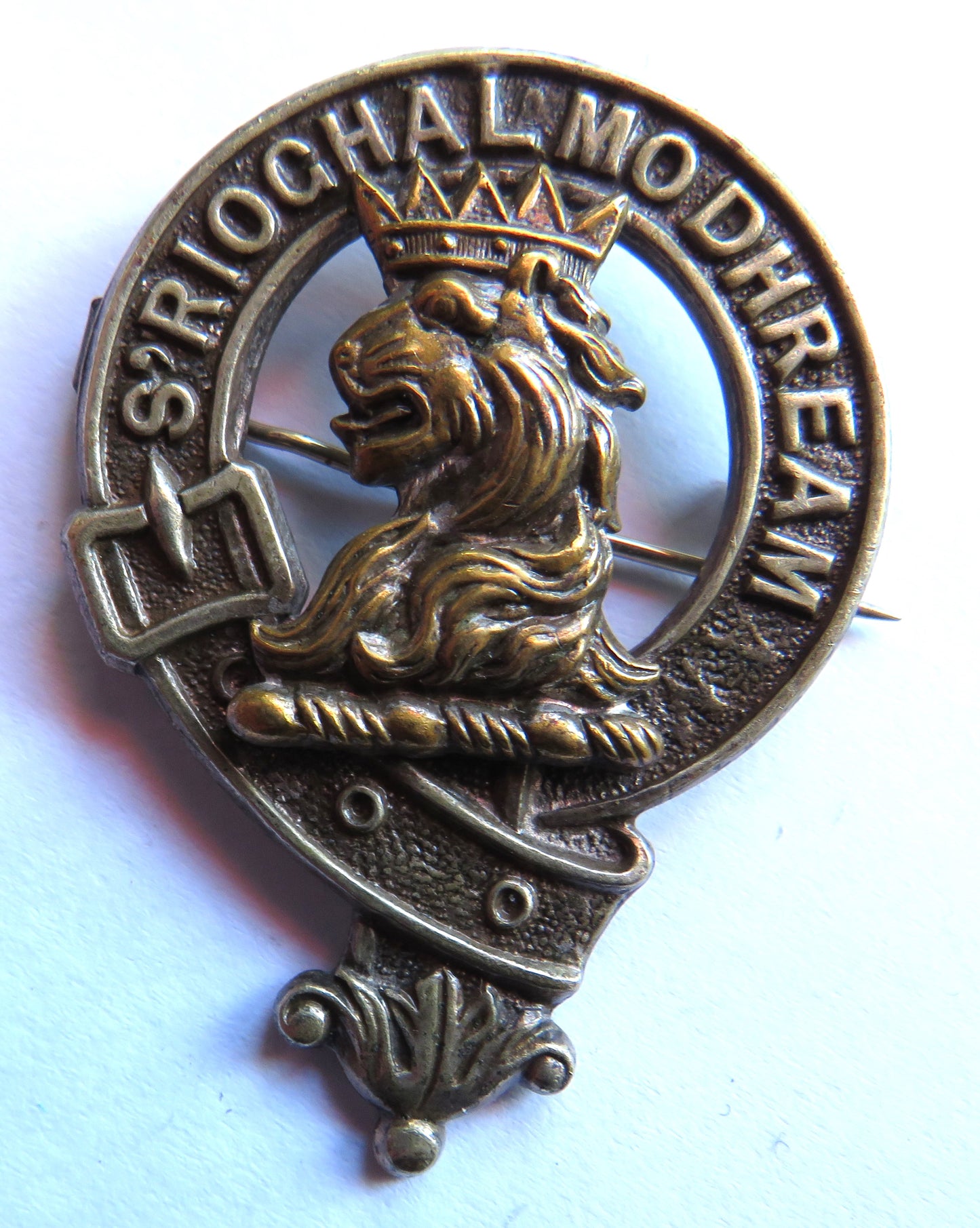 Vintage Badge / Brooch Clan MacGregor S Rioghal Mo Dhream