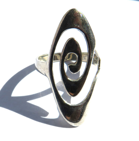 Stylish Ladies Sterling Silver Ring - UK Size Q & 1/2