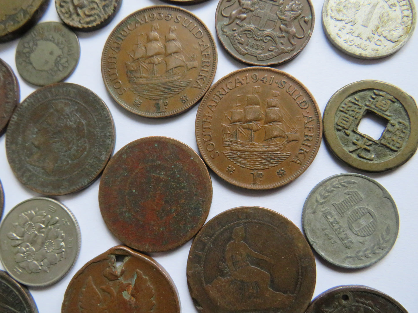 Small Lot of Old World Coins, France, Australia etc