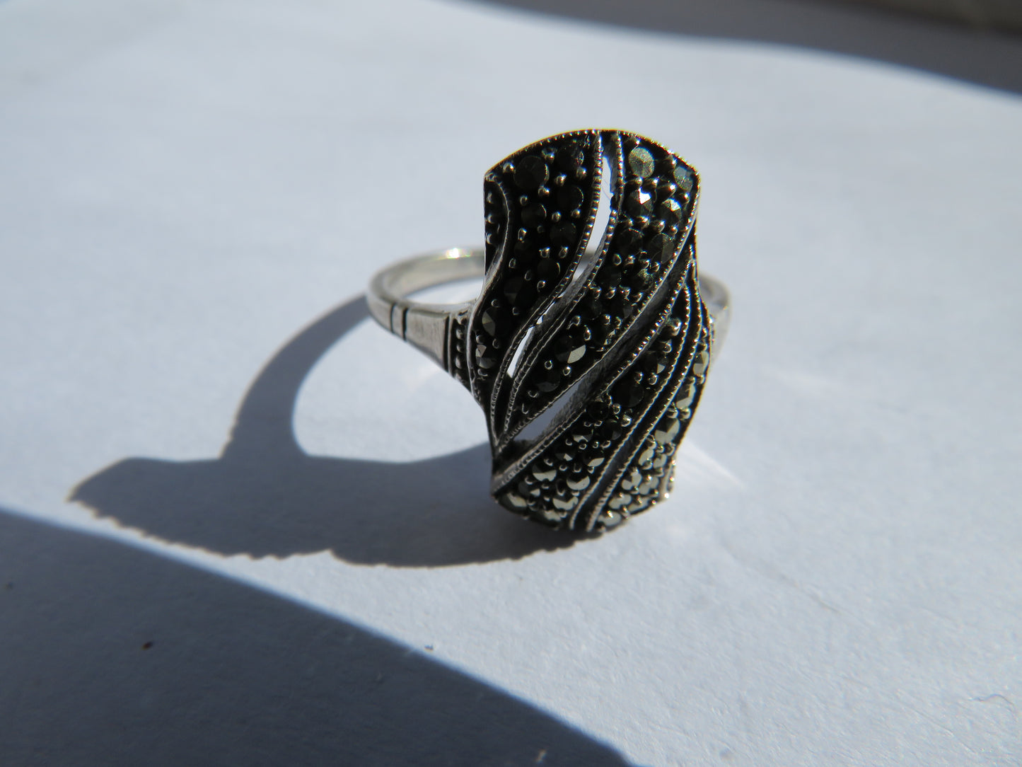 Ladies Silver & Marcasite Ring - UK Size M & 1/2