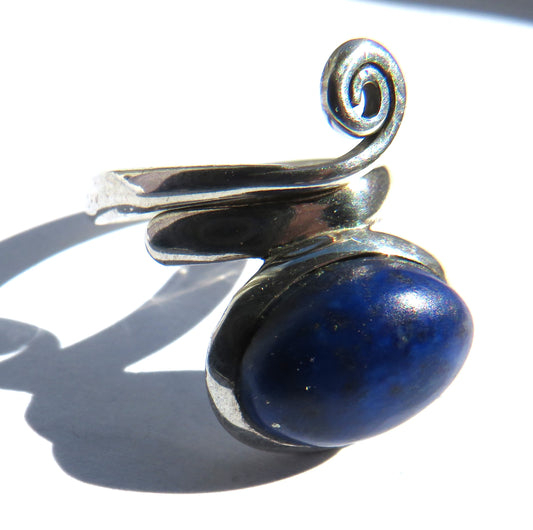Ladies Sterling Silver & Lapis Lazuli Ring - UK Size M & 1/2
