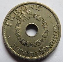 Load image into Gallery viewer, 1950 Norway One Krone Coin
