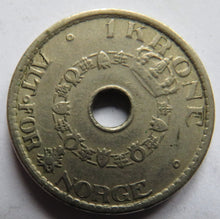 Load image into Gallery viewer, 1946 Norway One Krone Coin
