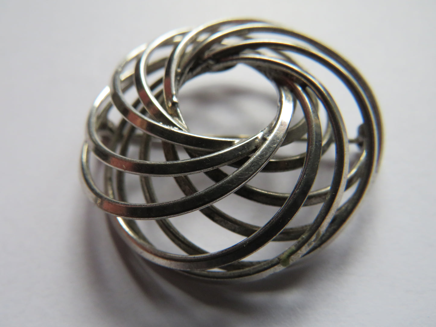 Stylish Ladies Sterling Silver Modernist Swirl Brooch