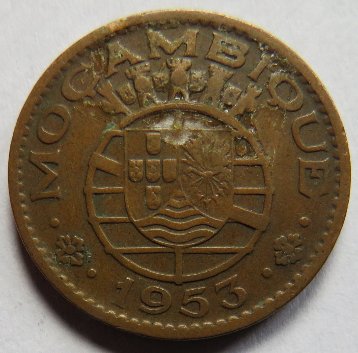 1953 Mozambique One Escudo Coin