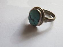 Load image into Gallery viewer, Vintage Ladies Sterling Silver &amp; Turquoise Ring - UK Size N &amp; 1/2
