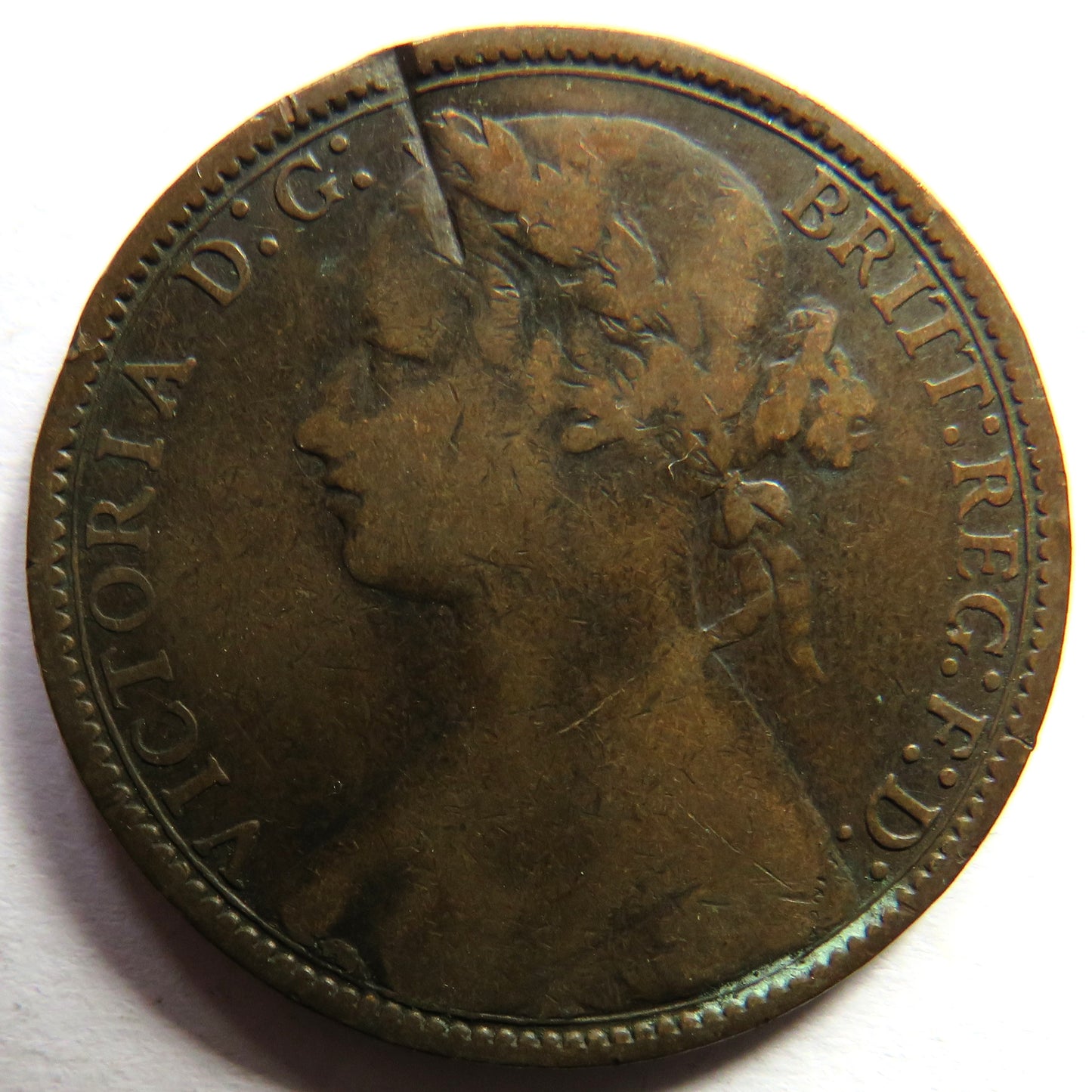 1876-H Queen Victoria Bun Head One Penny Coin - Great Britain