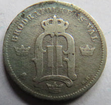 Load image into Gallery viewer, 1904 Sweden Silver 10 Ore Coin
