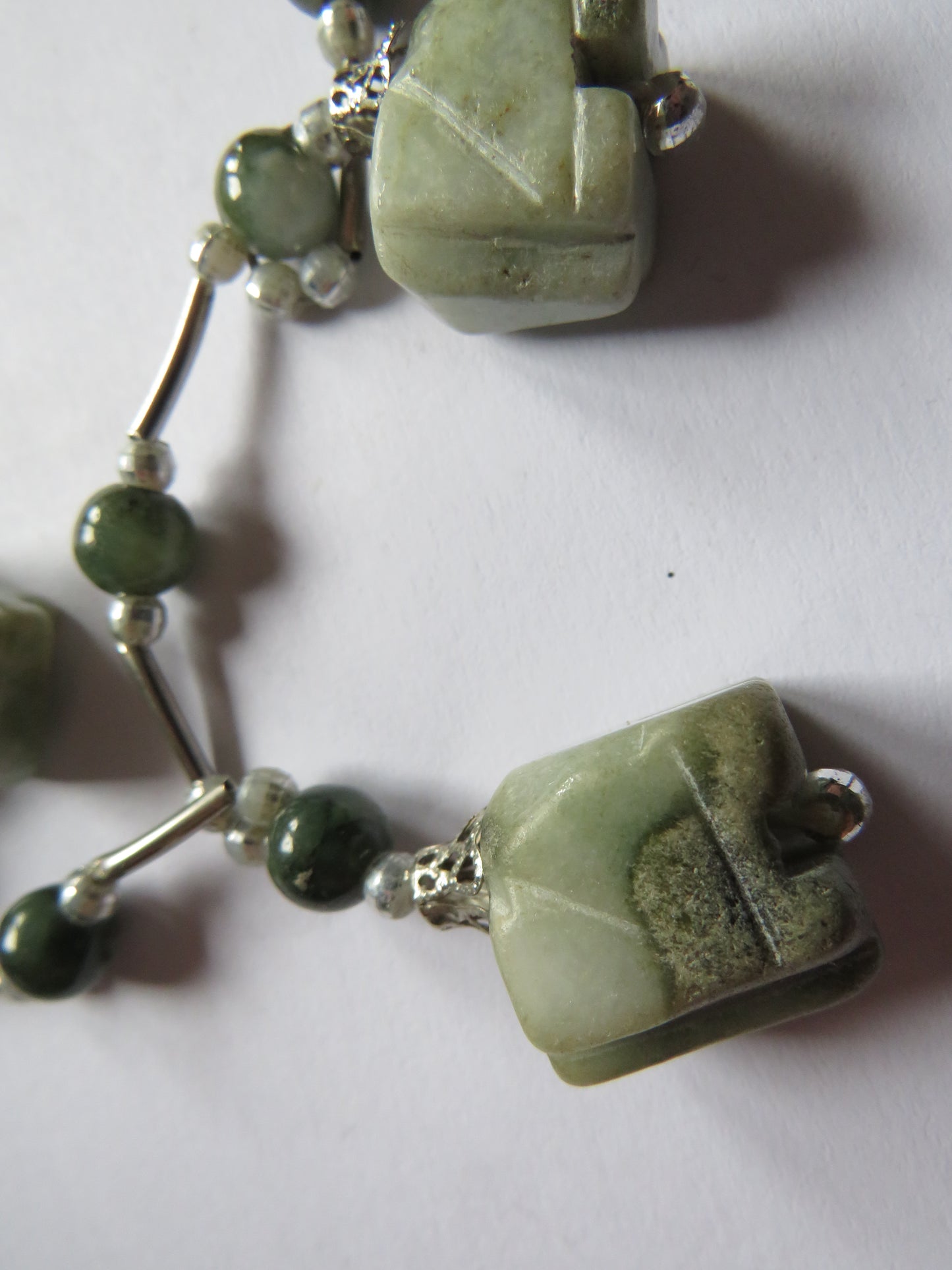 Vintage Ladies Green Hardstone Necklace