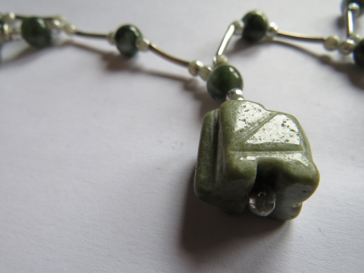 Vintage Ladies Green Hardstone Necklace