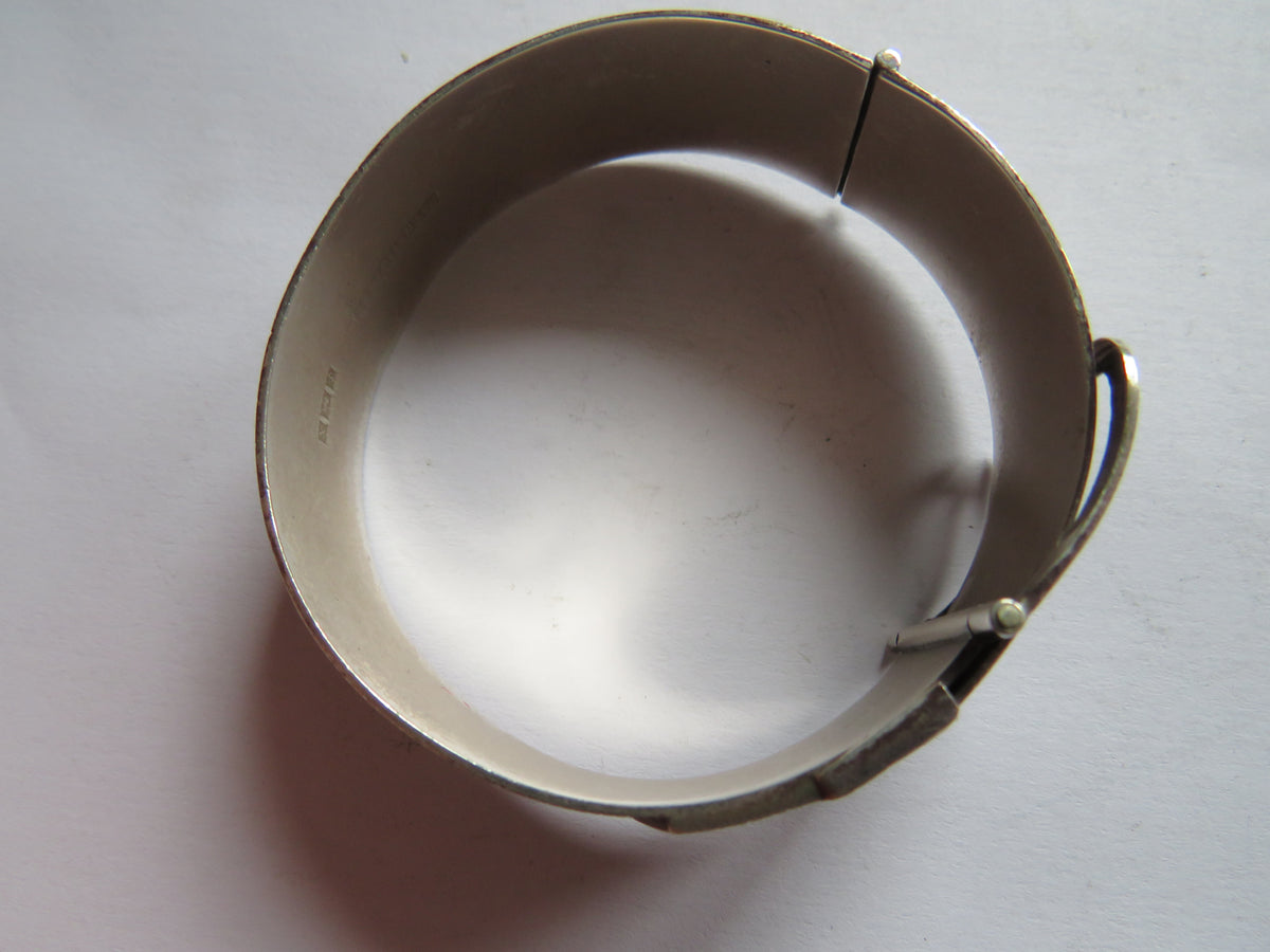 A Good Quality Vintage Ladies Sterling Silver Buckle Bracelet Birmingham 1972