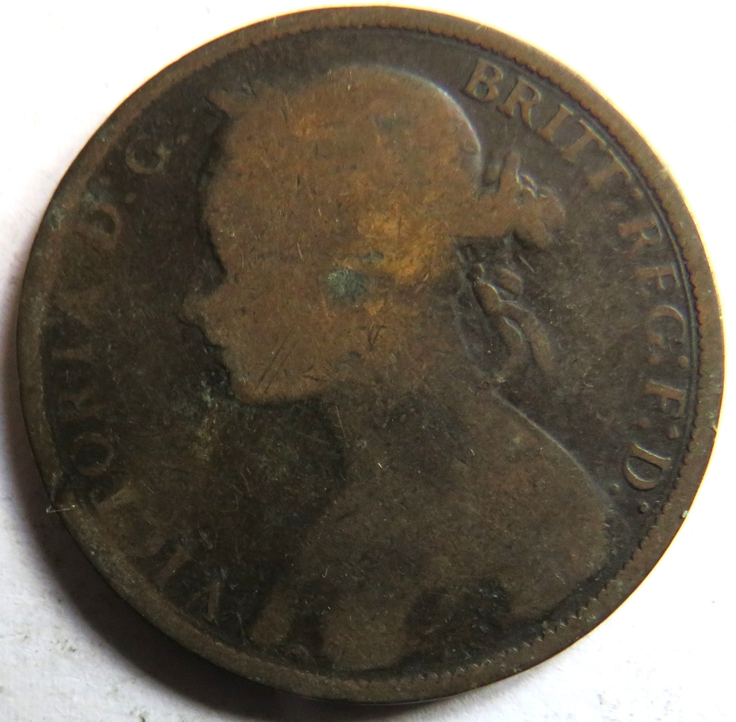 1881-H Queen Victoria Bun Head One Penny Coin - Great Britain