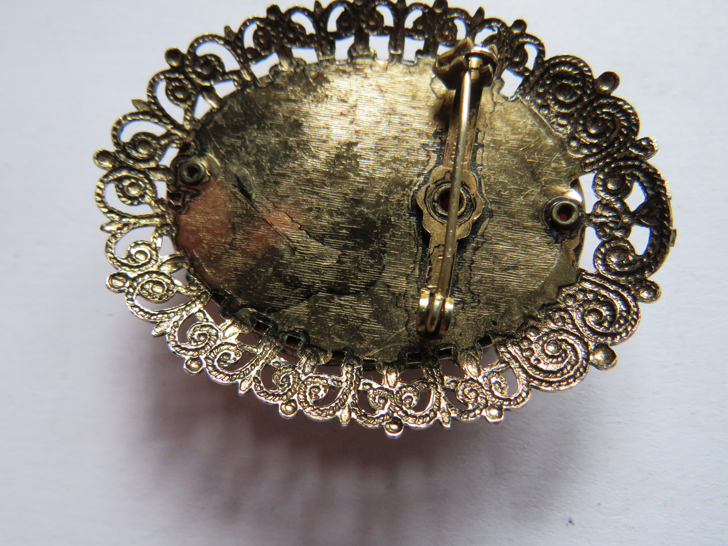 Vintage Ladies Cameo Style Floral Brooch From Hong Kong