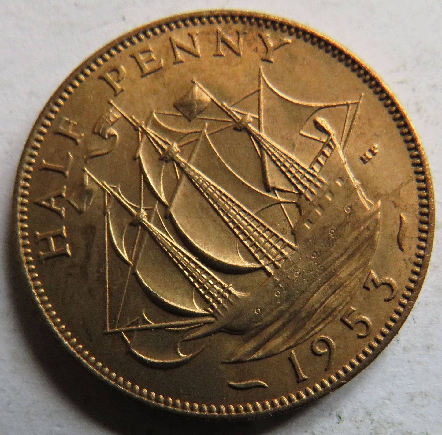 1953 Queen Elizabeth II Halfpenny Coin In High Grade - Great Britain