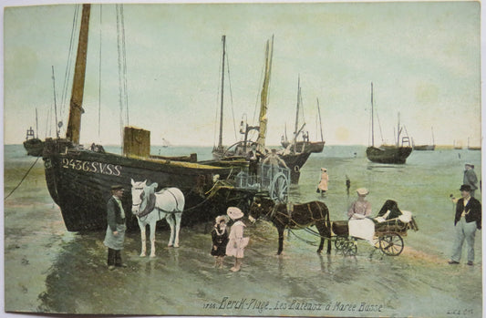 Vintage Postcard of Berck-Plage Les Bateaux a Maree Basse
