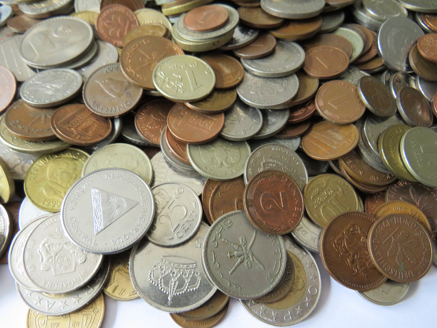 Large Collection of 7KG of Mixed World Coins