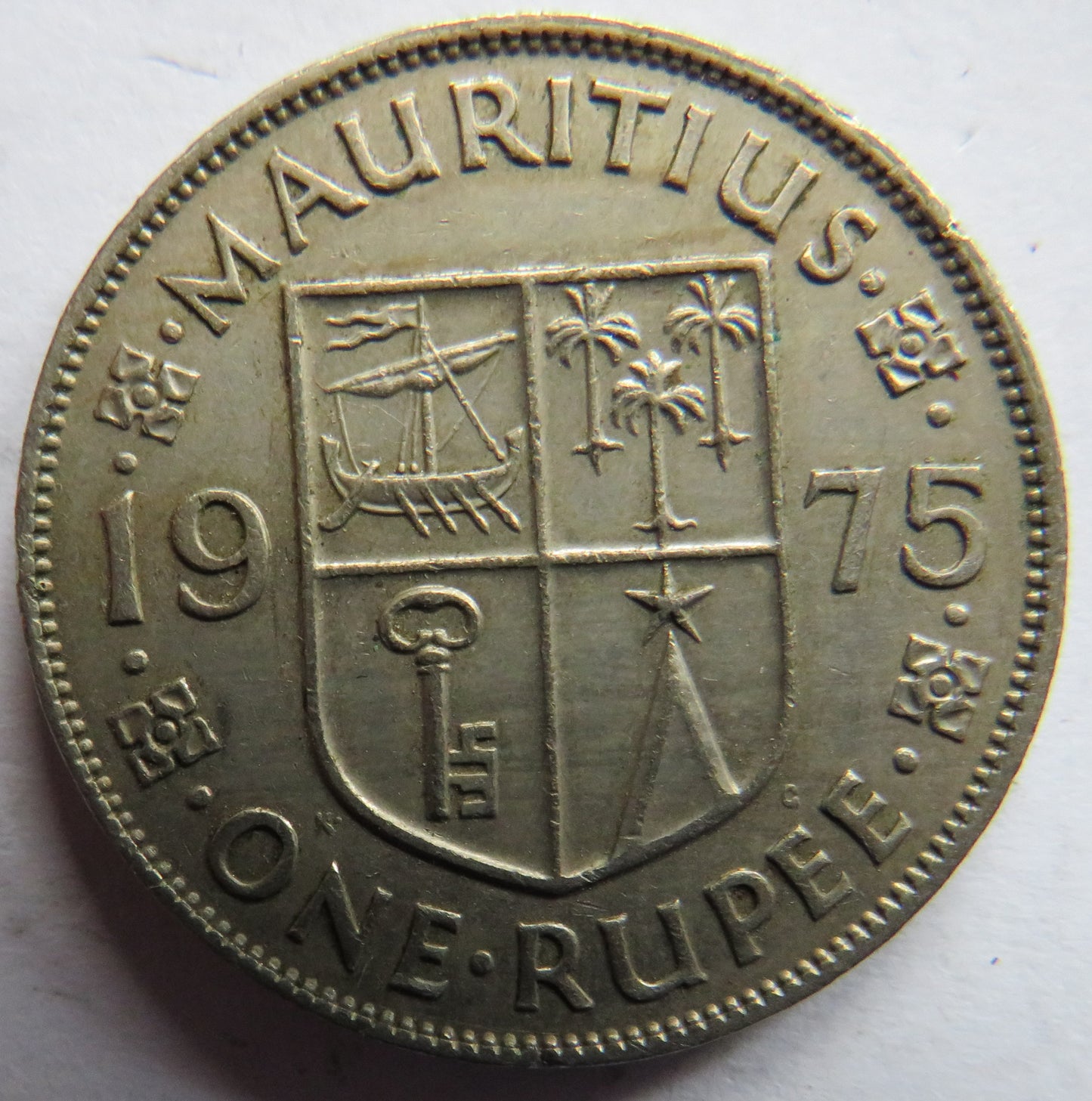 1975 Queen Elizabeth II Mauritius One Rupee Coin