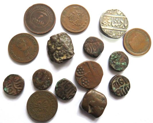 A Good Collection of Old Coins From Indian, Princely States, Inc Silver Rupee