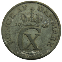 Load image into Gallery viewer, 1942 Denmark 5 Ore Coin
