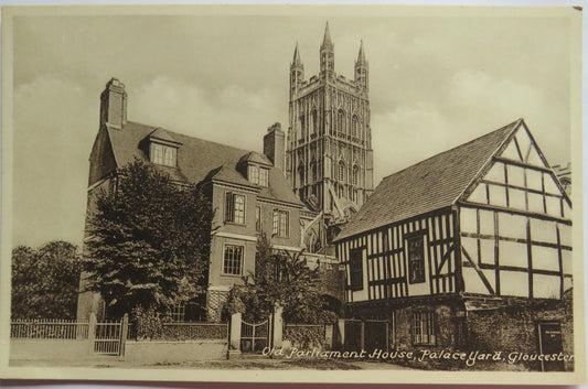 Vintage Postcard of Old Parliament House, Palace Yard, Gloucester