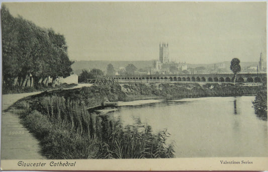 Vintage Postcard of Gloucester Cathedral